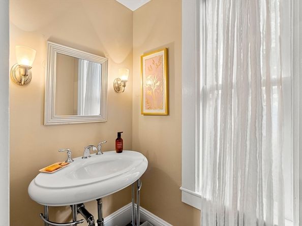 15 Harris Ave, Boston MA 02130