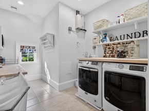 80 Livingston Rd, Wellesley MA 02482