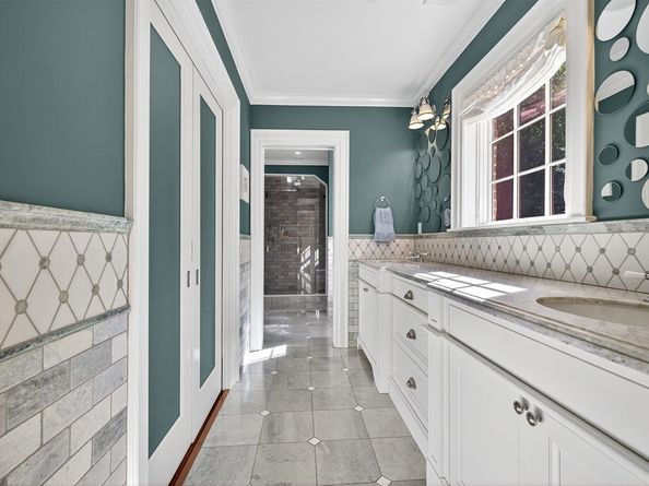 80 Livingston Rd, Wellesley MA 02482
