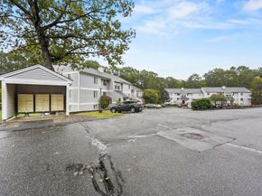 330 Sunderland Road 78, Worcester MA 01604