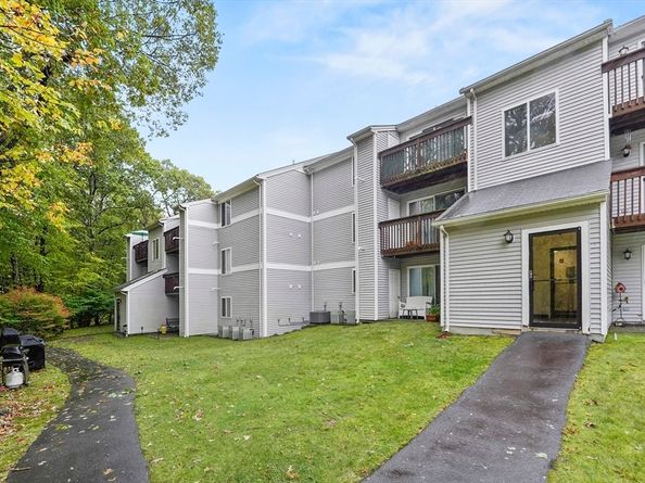 330 Sunderland Road 78, Worcester MA 01604