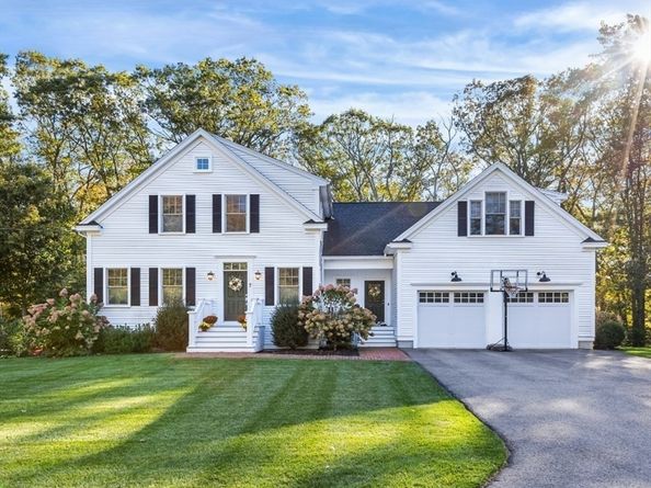 7 Heather Drive, Andover MA 01810