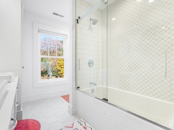7 Heather Drive, Andover MA 01810