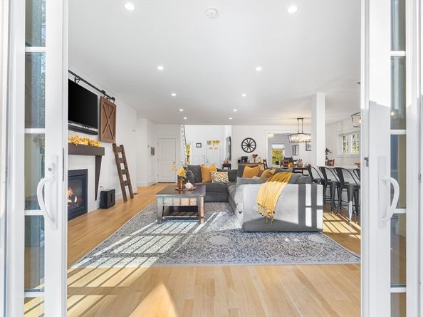 7 Heather Drive, Andover MA 01810