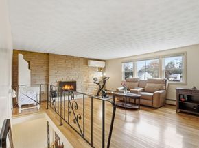 12 Mansfield St, Peabody MA 01960