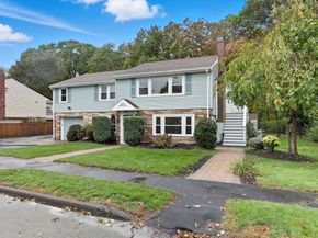 12 Mansfield St, Peabody MA 01960