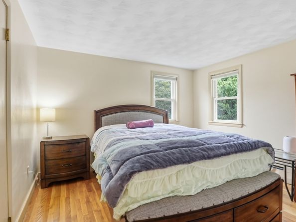 12 Mansfield St, Peabody MA 01960