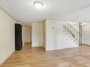 12 Mansfield St, Peabody MA 01960