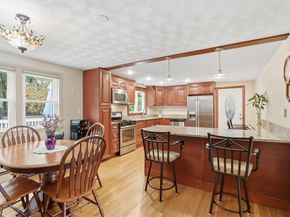 12 Mansfield St, Peabody MA 01960