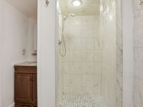 12 Mansfield St, Peabody MA 01960