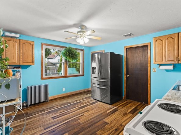 163 S Leyden St, Brockton MA 02302