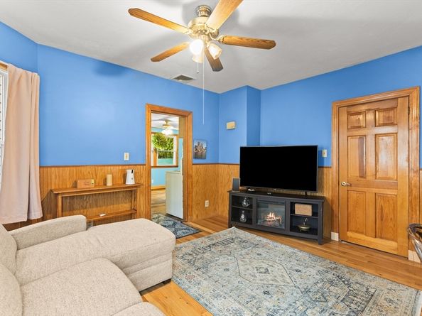 163 S Leyden St, Brockton MA 02302