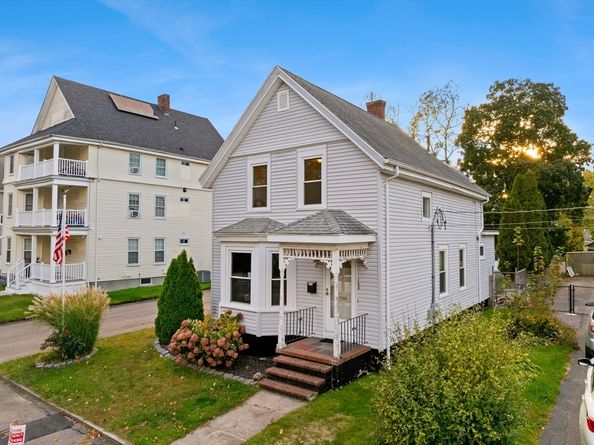 163 S Leyden St, Brockton MA 02302
