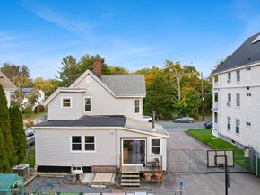 163 S Leyden St, Brockton MA 02302