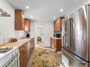 1011 Webster St, Needham MA 02492