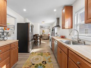 1011 Webster St, Needham MA 02492