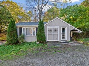 17 Old Oaken Bucket Rd, Scituate MA 02066