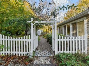 17 Old Oaken Bucket Rd, Scituate MA 02066