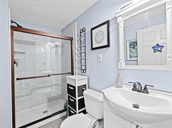 17 Old Oaken Bucket Rd, Scituate MA 02066