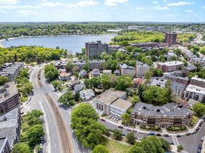 24 Sidlaw Rd 12, Boston MA 02135