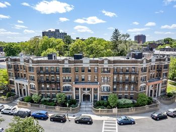24 Sidlaw Rd