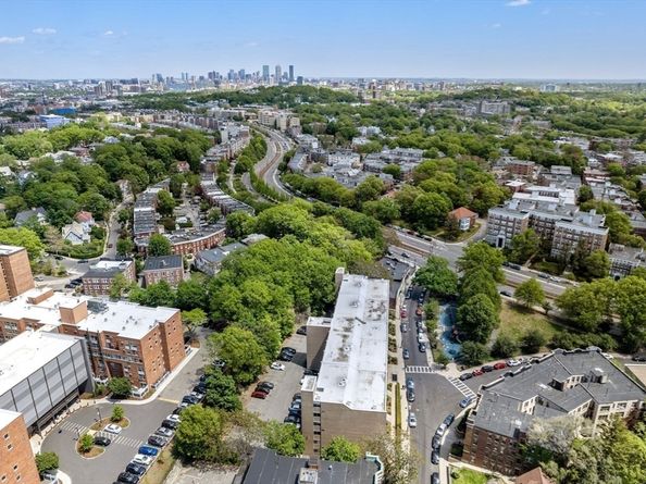 24 Sidlaw Rd 12, Boston MA 02135