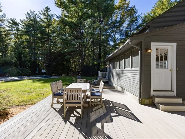 11 Quail Run Rd, Norfolk MA 02056