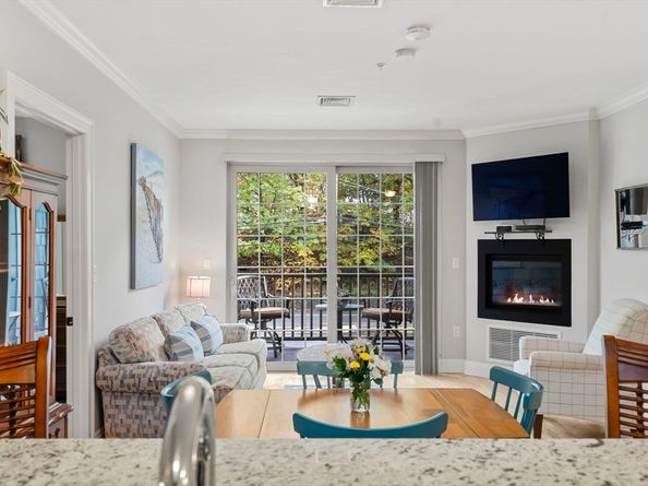 59 Walpole St 210, Canton MA 02021