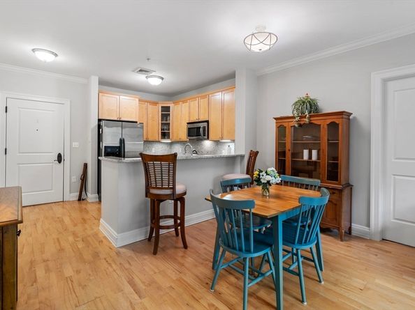 59 Walpole St 210, Canton MA 02021
