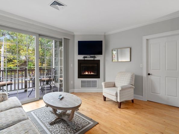 59 Walpole St 210, Canton MA 02021