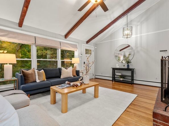 35-35B Beachview Ave, Malden MA 02148