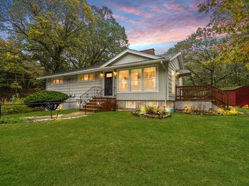 35-35B Beachview Ave