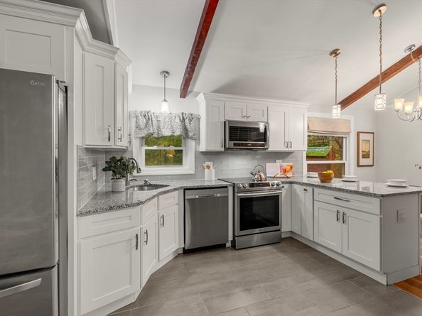 35-35B Beachview Ave, Malden MA 02148