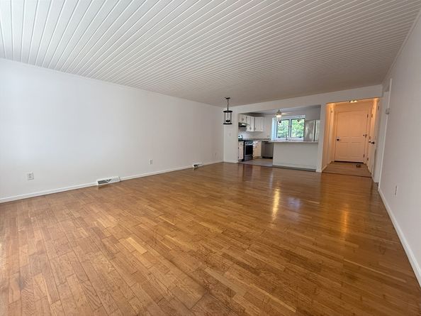 51-A Minot Ave 1, Wareham MA 02571