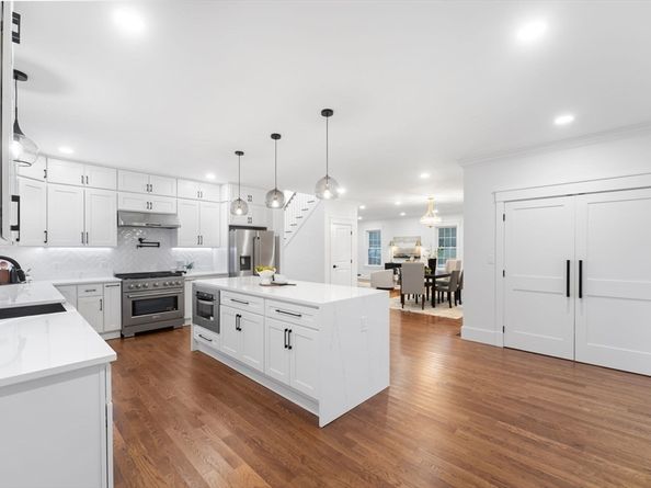 434 Sumner St, Stoughton MA 02072