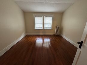14 Harding Ct, Southbridge MA 01550