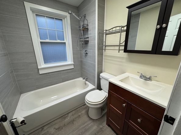 14 Harding Ct, Southbridge MA 01550
