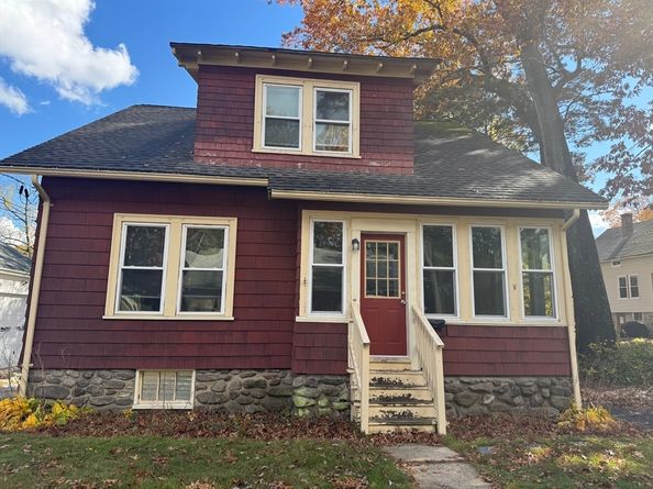 14 Harding Ct, Southbridge MA 01550