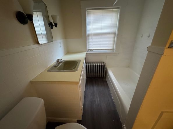 14 Harding Ct, Southbridge MA 01550