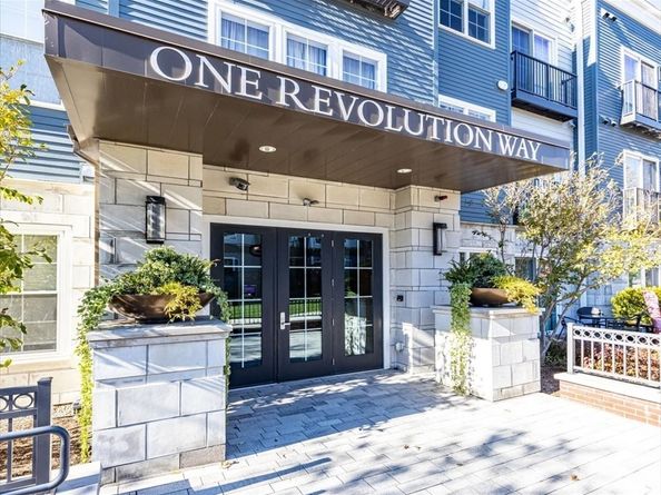 1 Revolution Way 208, Canton MA 02021