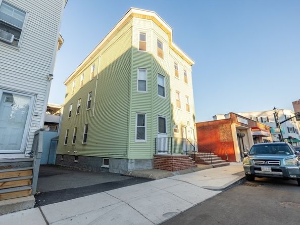 417-419 Ferry St, Everett MA 02149