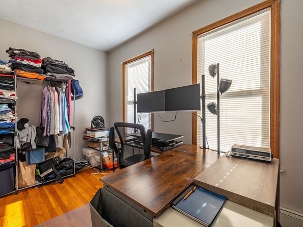 417-419 Ferry St, Everett MA 02149