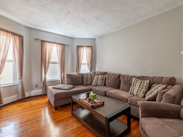 417-419 Ferry St, Everett MA 02149