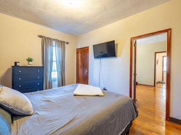 417-419 Ferry St, Everett MA 02149