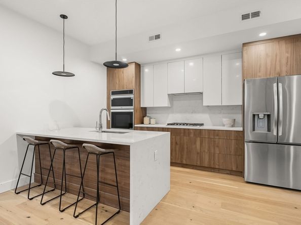 47 Condor 203A, Boston MA 02128