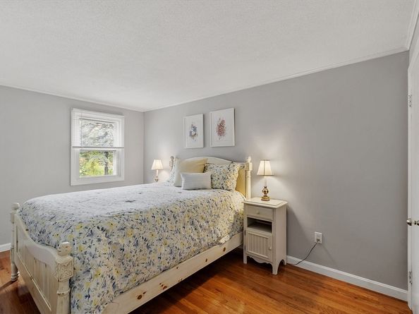 14 Banbury Drive, Westford MA 01886