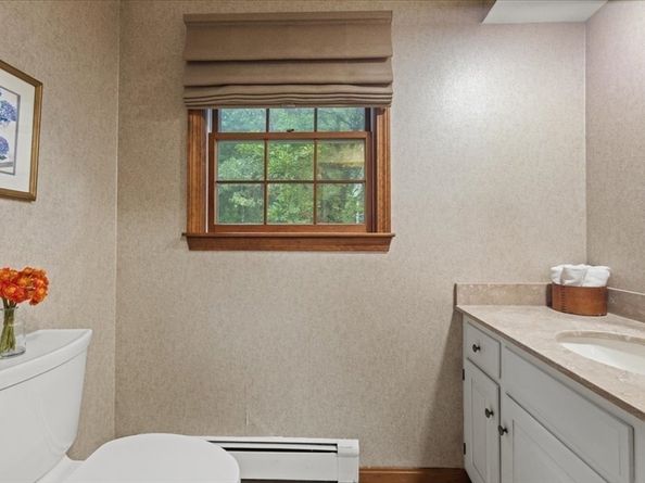 74 Granite St, Walpole MA 02081