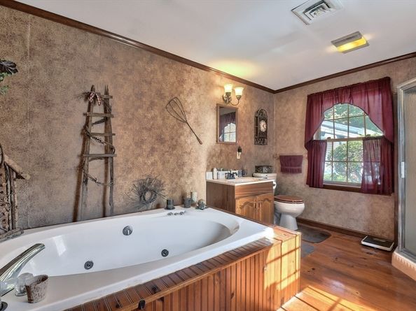 334 High St, Gardner MA 01440