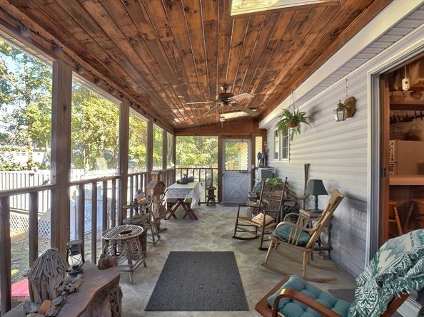 334 High St, Gardner MA 01440