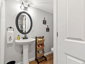 520 Raymond Rd, Plymouth MA 02360